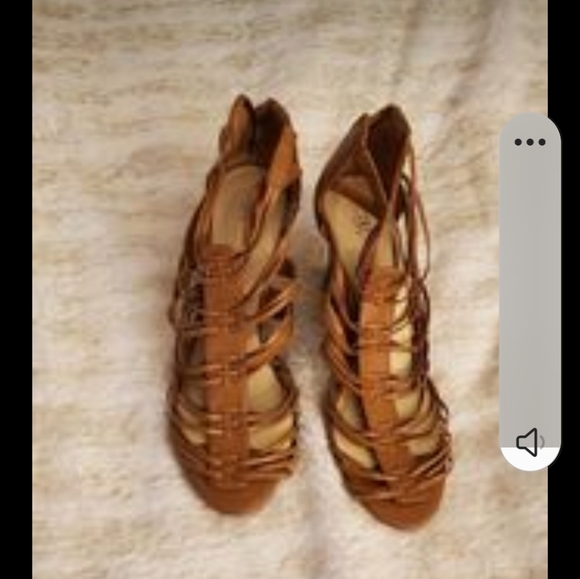 Summer sandles - Picture 1 of 2